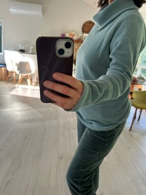 100% Cashmere Max Studio Light Teal Turtleneck